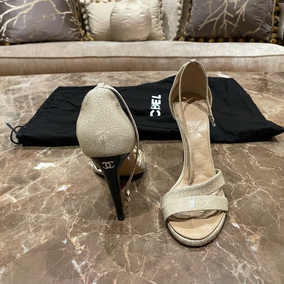 Chanel Vintage Beige Strappy Heels - Picture 3 of 14